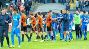 {{ otherArticle[0].article.title }}