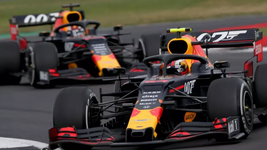 Хонда се оттегля от Формула 1, Ред Бул ще трябва да си търси нов двигател