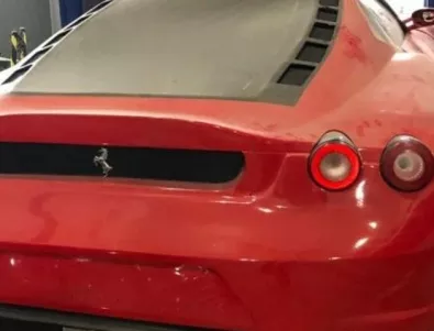 Полицията затвори завод за фалшиви Ferrari и Lamborghini