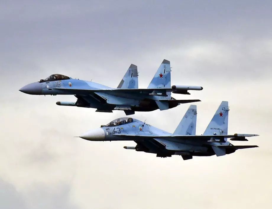 "Ще останем без авиация": Руснаците явно пак свалиха сами свой боен самолет (ВИДЕО)