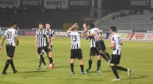 {{ otherArticle[0].article.title }}