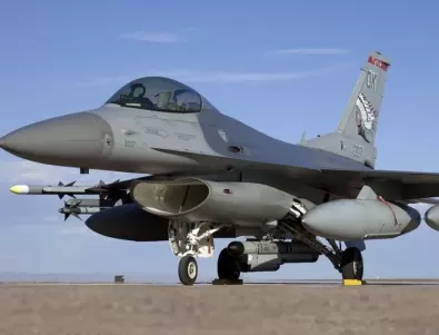 По молба на България: Съединените щати ни подаряват два бракувани изтребителя F-16