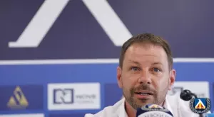 {{ otherArticle[0].article.title }}