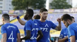 {{ otherArticle[0].article.title }}