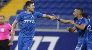 {{ otherArticle[0].article.title }}