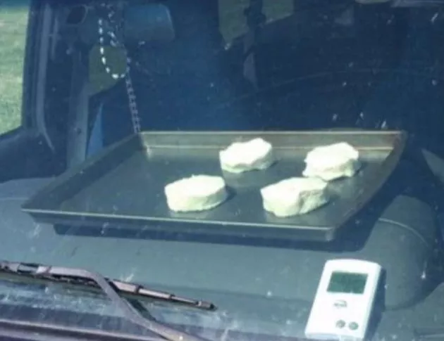 Изпекоха бисквити в паркирана на слънце кола