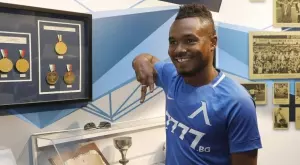 "Воденичният камък" Насиру Мохамед продължава да тежи със страшна сила на "шията" на Левски