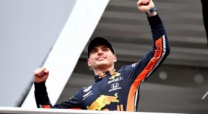 Верстапен триумфира в лудата надпревара на Хокенхайм (ВИДЕО)