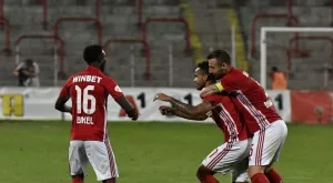 {{ otherArticle[0].article.title }}