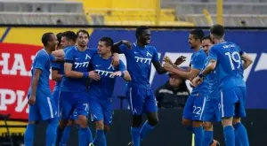 {{ otherArticle[0].article.title }}