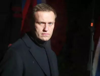 Навални се похвали със снимка, че вече ходи