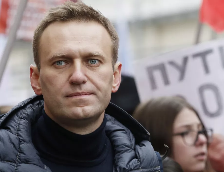 Навални осъден да плати $1,4 млн. за клевета 