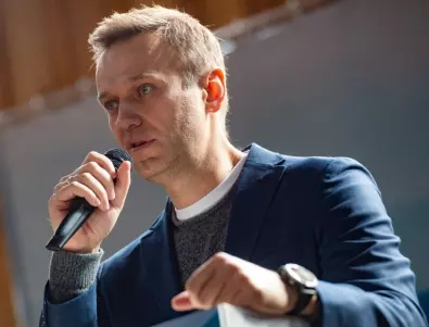 Лекарите се борят за живота на Навални