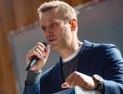 Навални не възнамерява да остане в Германия 