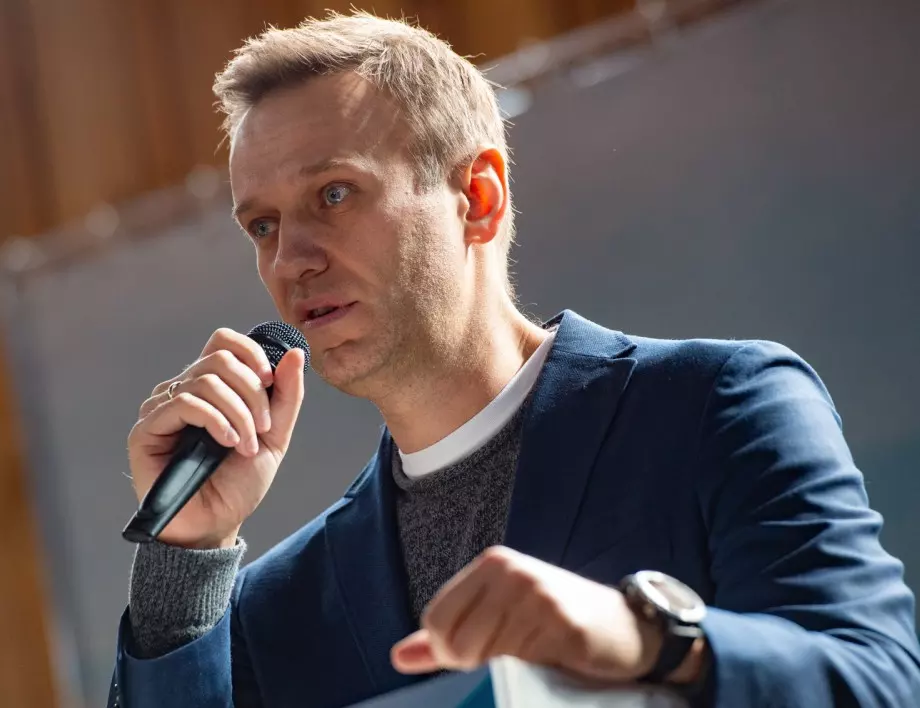Обискираха офиси на Навални, иззеха документи, техника и лични пари на сътрудник