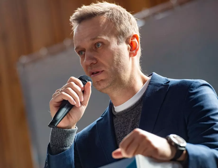 Навални осъжда блокадата на Тръмп от Туитър 