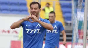 {{ otherArticle[0].article.title }}