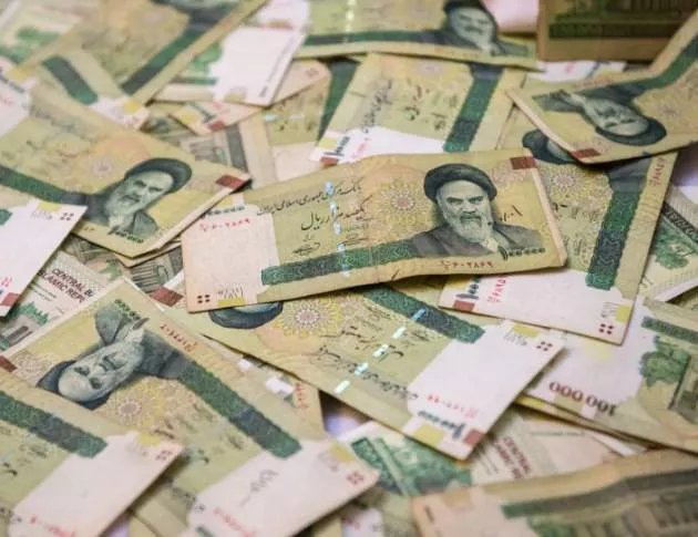 Иран махна 4 нули от валутата си и промени името ѝ