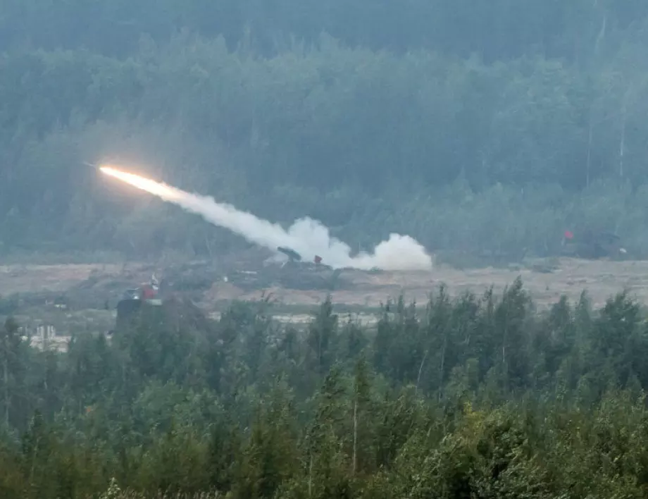 Украйна обяви първата доставка на ракетни системи M270