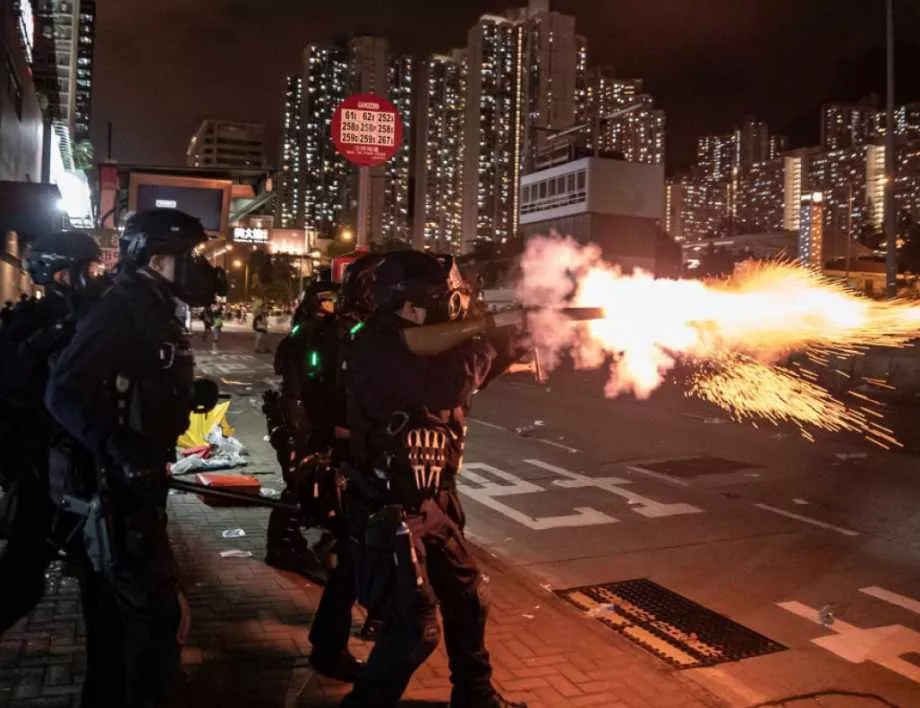 Медиите в Китай натиснаха за умиротворяване на Хонконг 