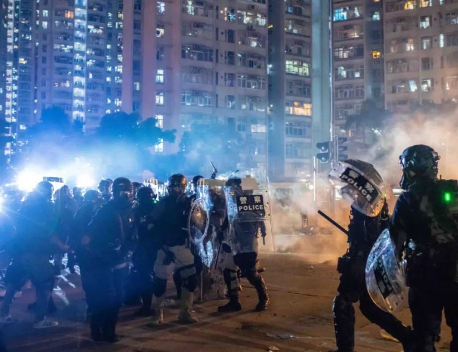 В Хонконг са задържани 1187 души от началото на масовите протести 