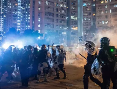 Китай умиротворява Хонконг с доживотен затвор