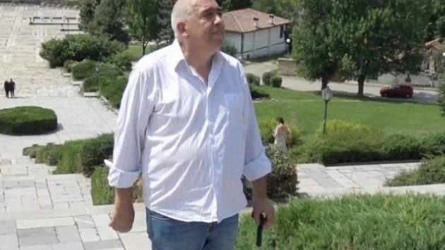 Разпространиха фалшиви некролози на пловдивски кандидат за кмет