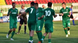 {{ otherArticle[0].article.title }}