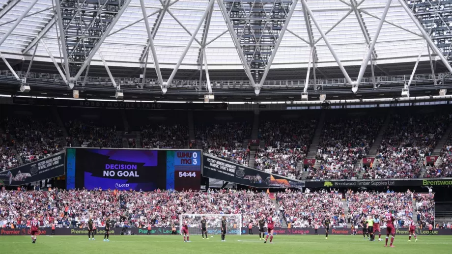 Пускат до 40% зрители на стадионите през следващия сезон в Англия