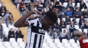 {{ otherArticle[0].article.title }}