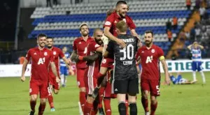 {{ otherArticle[0].article.title }}