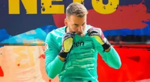 И новият вратар на Барселона пропуска старта на сезона