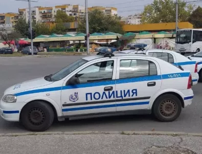 Сигнал за бомба в магазин за дрехи вдигна на крак полицията в Сливен