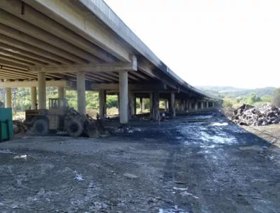 За 1,8 млн. лв. „ГБС“ ще укрепи подпаления мост на АМ „Струма“