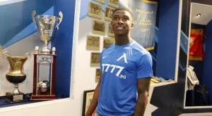 {{ otherArticle[0].article.title }}