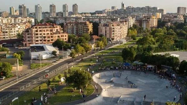 Международно състезание по скейтбординг събира състезатели в Бургас