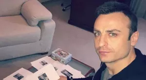 {{ otherArticle[0].article.title }}