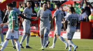 {{ otherArticle[0].article.title }}