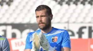 {{ otherArticle[0].article.title }}