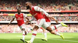 {{ otherArticle[0].article.title }}