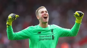 ВИДЕО: Вратар навърза 8 полеви играчи и вкара гол между краката на колегата си