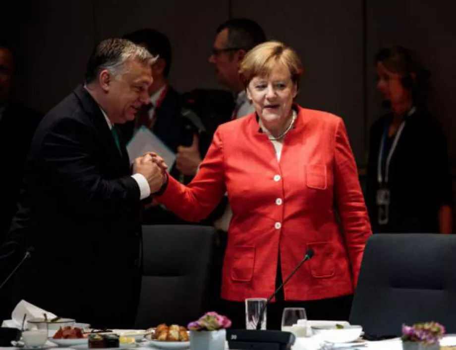 Меркел и Орбан: Заедно за годишнината от падането на Желязната завеса на фона на нови разделения 