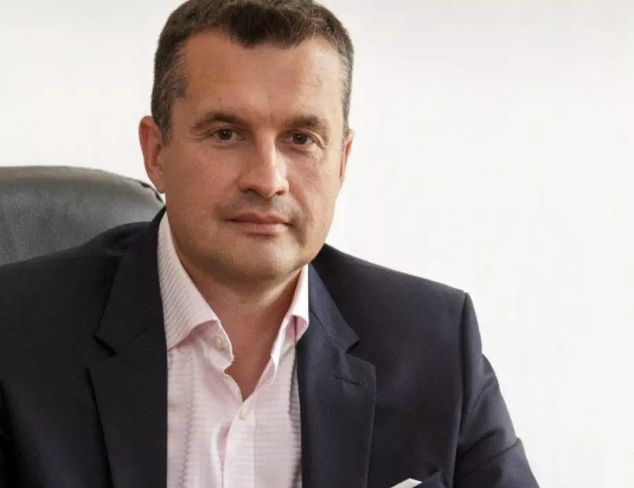 Калоян Методиев: Най-голямата манипулация ще стане, ако масата българи не излезе да гласува