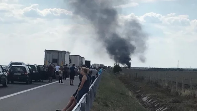 Ремарке на камион се запали на АМ "Тракия"