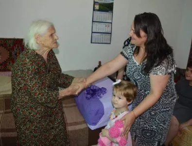 Баба Тодора от Ивайловград стана столетница