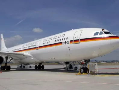 Германският правителствен самолет закъса, министър лети с военен