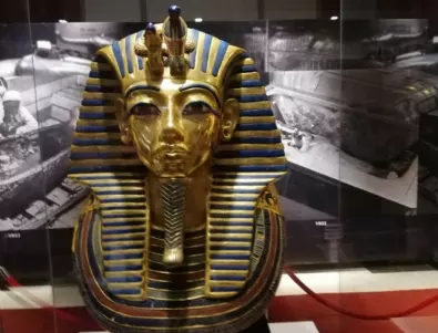 Виртуални туристи разглеждат пирамидите в Египет