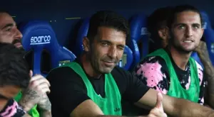 Бивши съотборници на Буфон смятат, че той иска да играе докато навърши 50