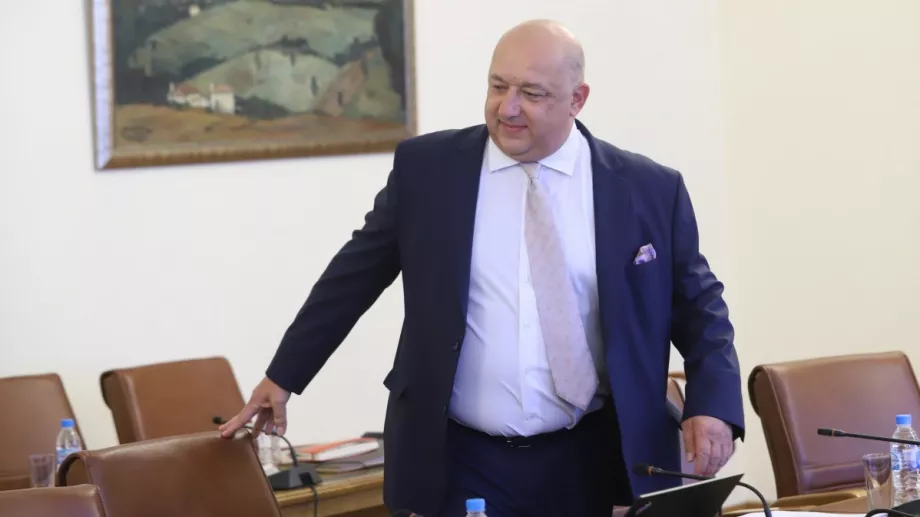 Кралев наредил проверка в БФС още на 28 октомври