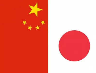 Япония вдигна изтребители заради китайски самолетоносач 